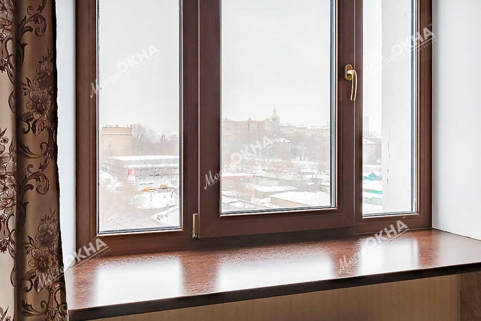 Коричневые пластиковые окна Рехау