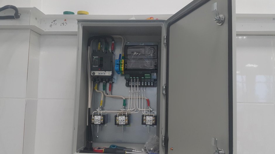 Шкаф оперативного тока d12p классика