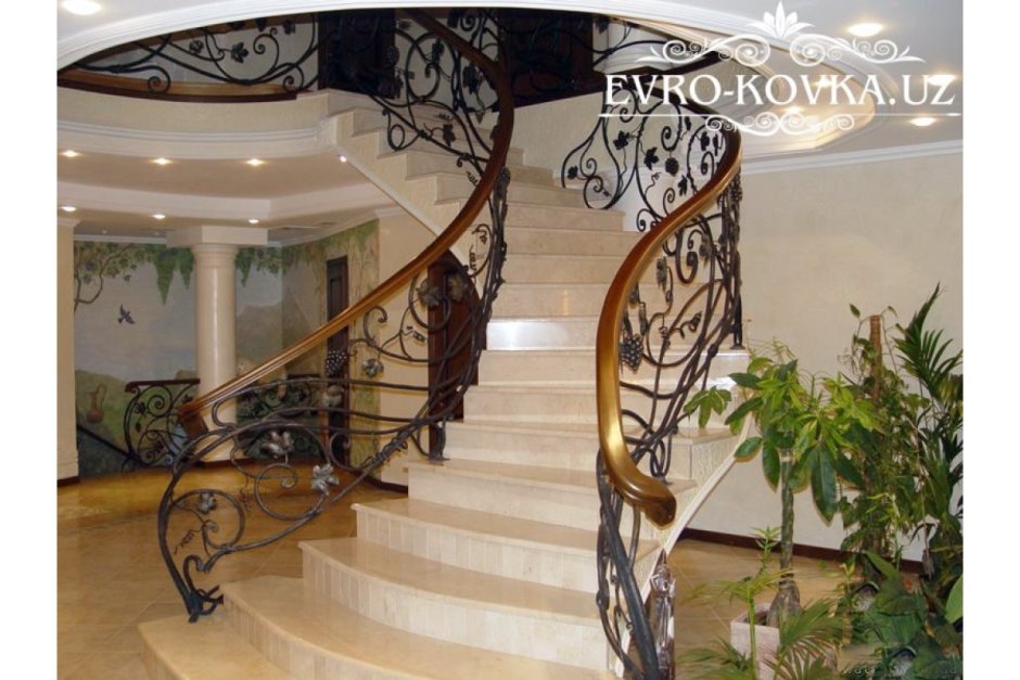 Кованые лестницы в частный дом