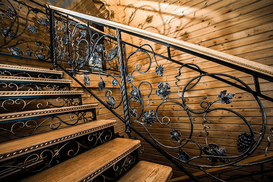 Дорогие кованые перила