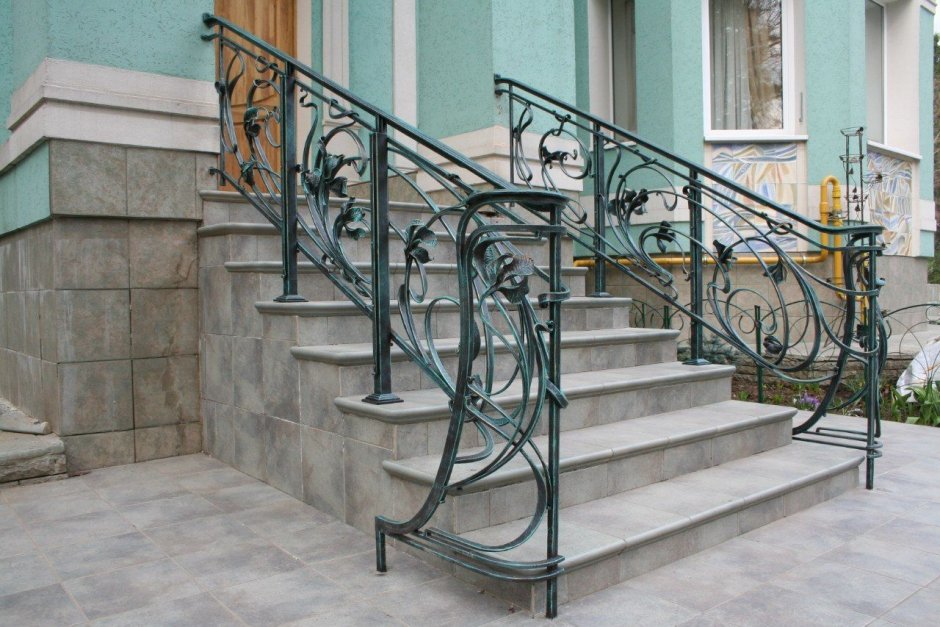 Меткон кованые лестницы