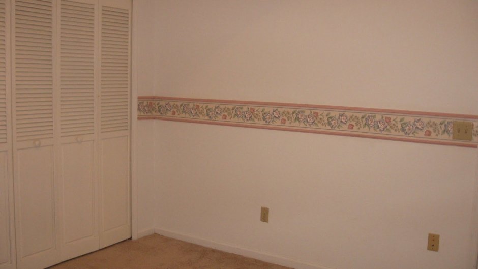 Молдинги для обоев стыков на стене