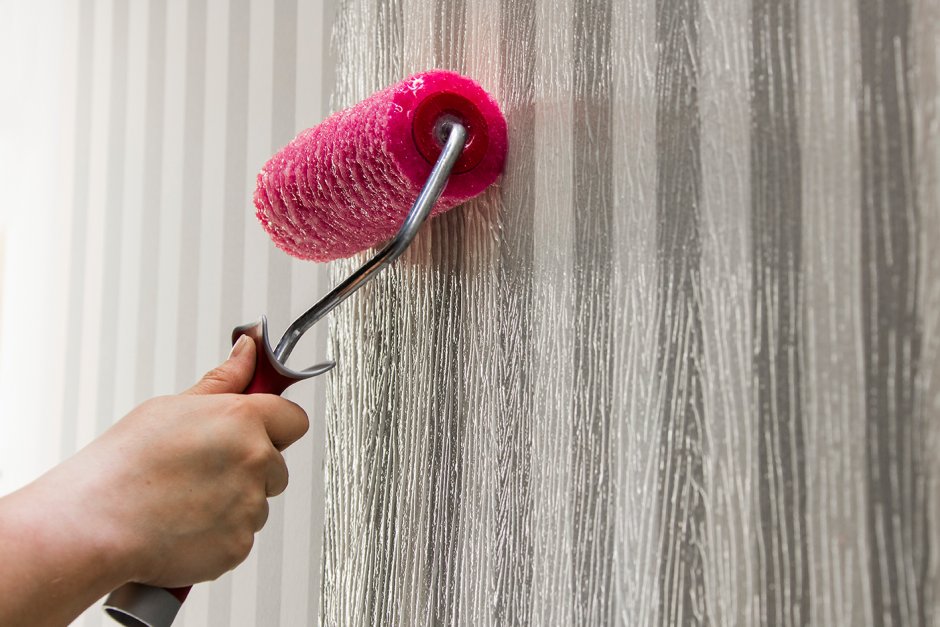 Перекраска старых обоев