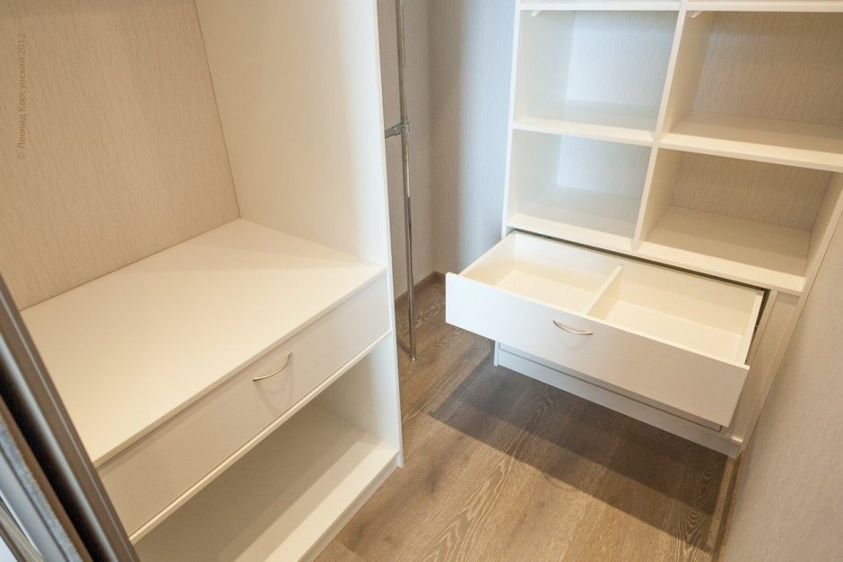 Цокольная коробка для шкафа