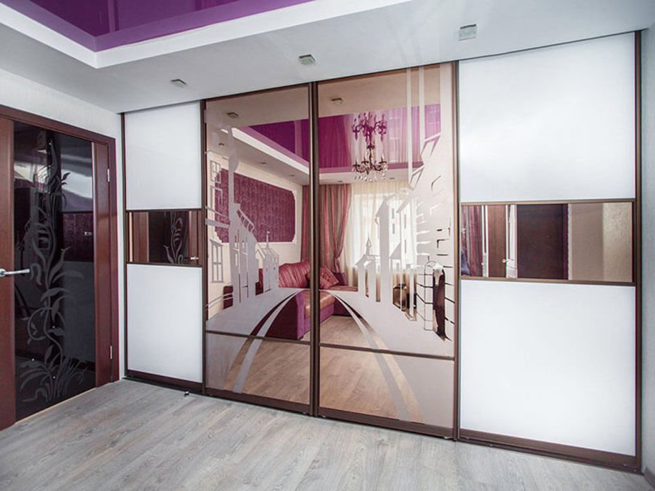 Шкаф встроенный в нишу