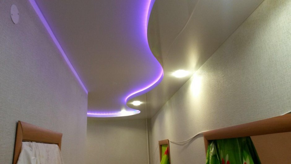 Потолок с подсветкой