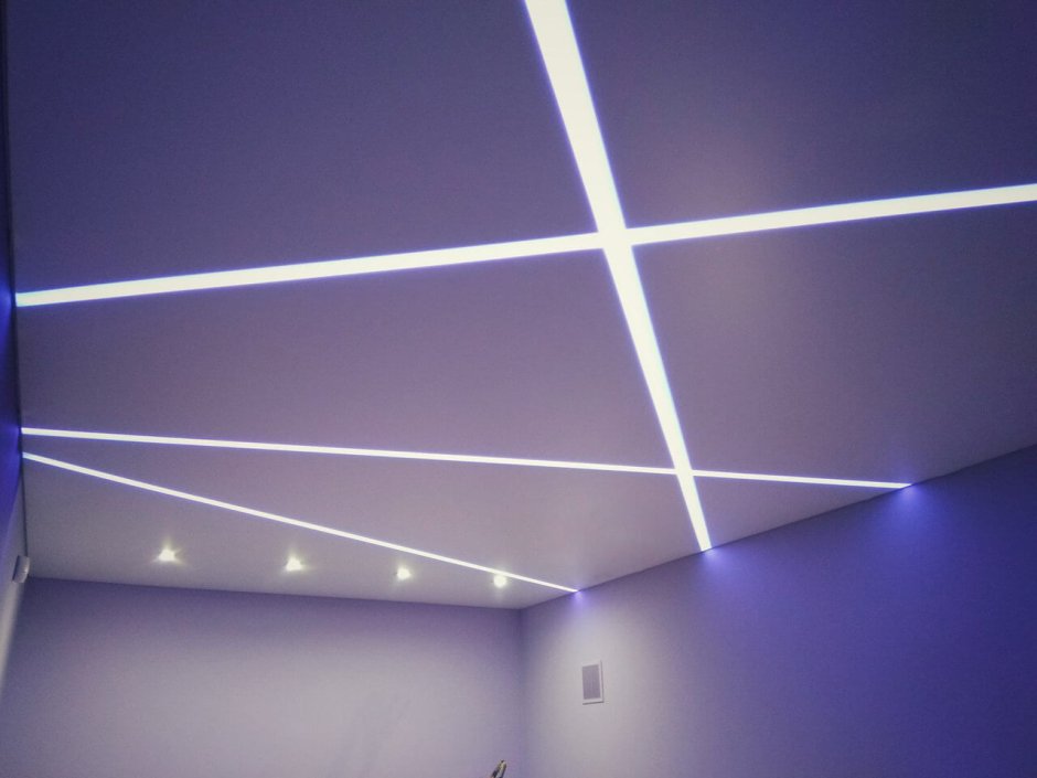 Потолок с подсветкой