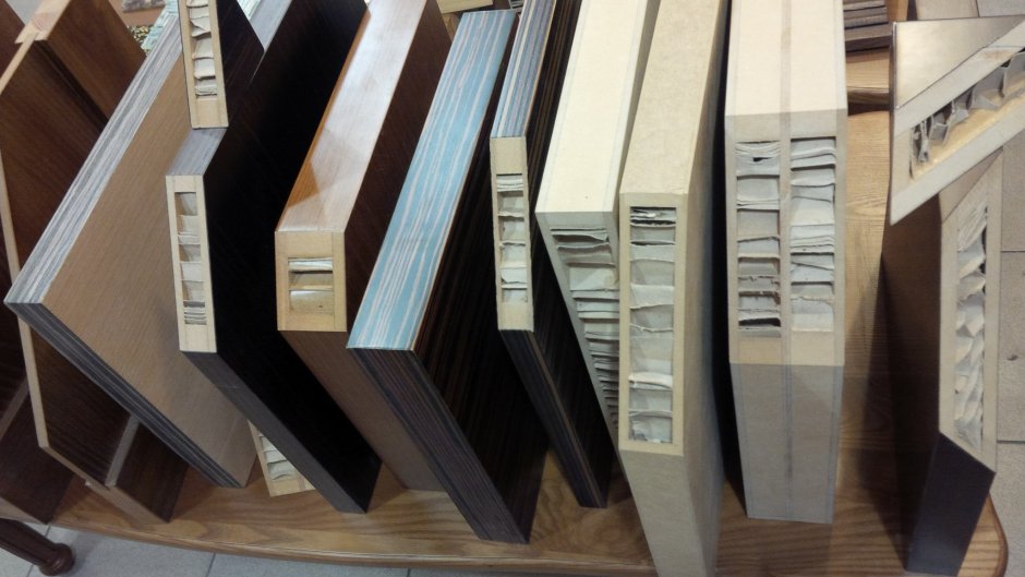 Царговые и щитовые двери отличия