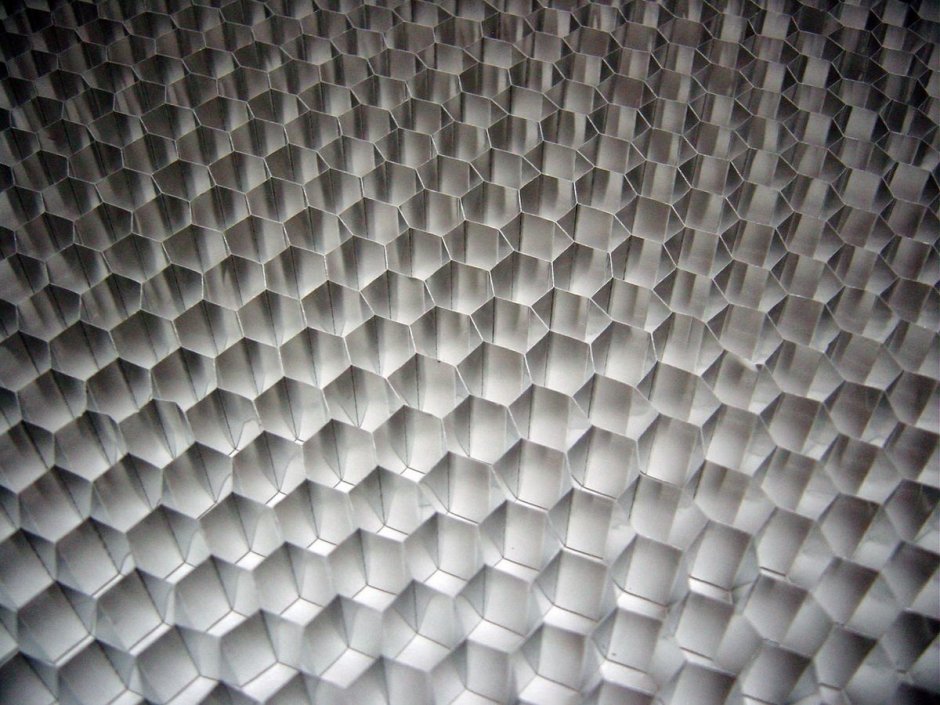 Сотовый наполнитель для дверей