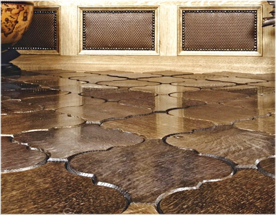 Коридор деревянный с плиткой