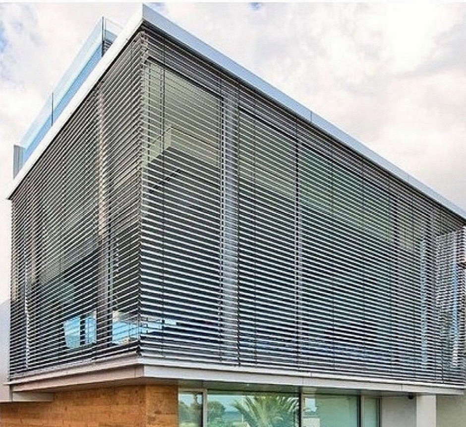Декоративные жалюзи для общественных зданий
