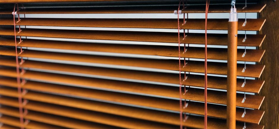 Горизонтальные деревянные жалюзи 25 мм