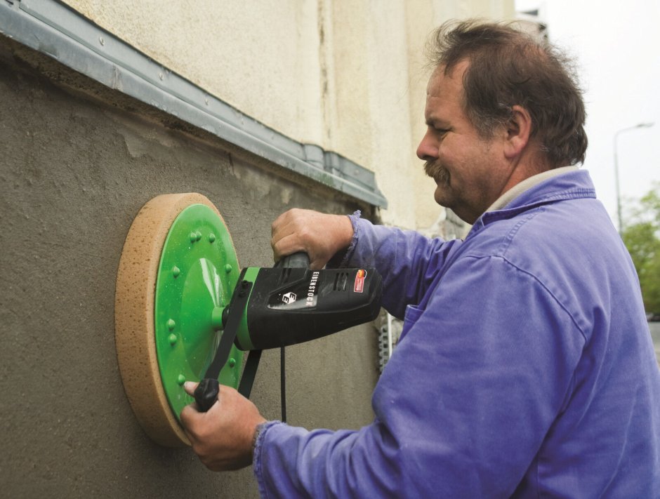 Безвоздушная покраска стен