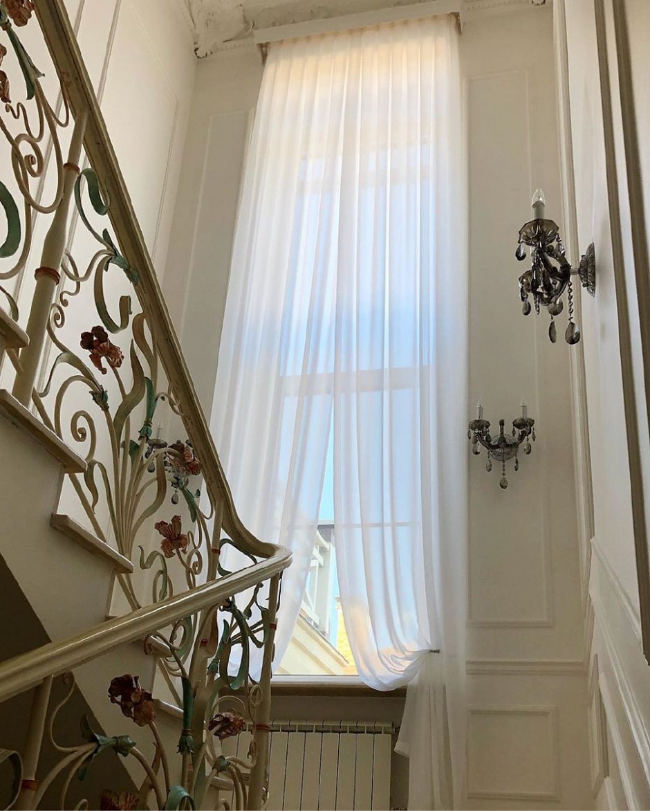 Шторы на лестничный проем