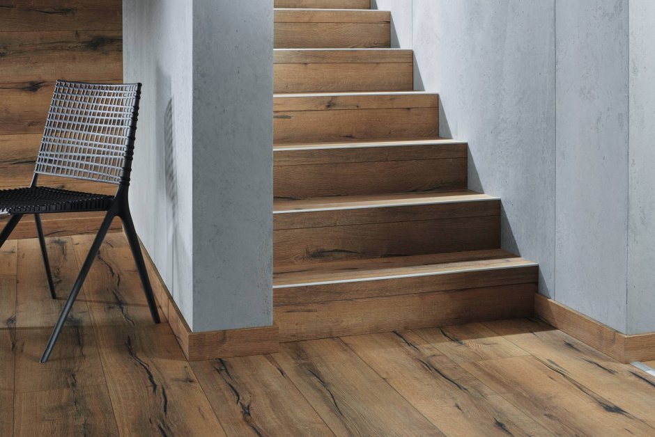 Отделка ступеней паркетной доской