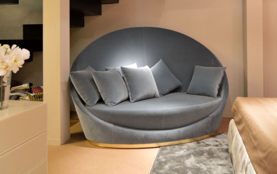 Круглый диван