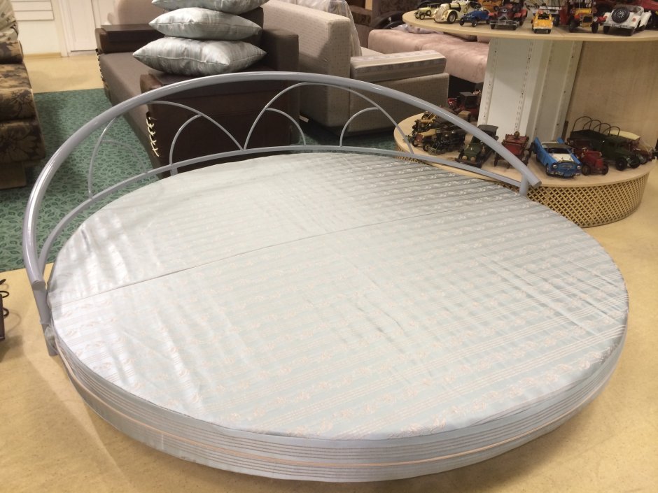 Круглая кровать-диван d200 в комплекте с ортопедическим матрасом
