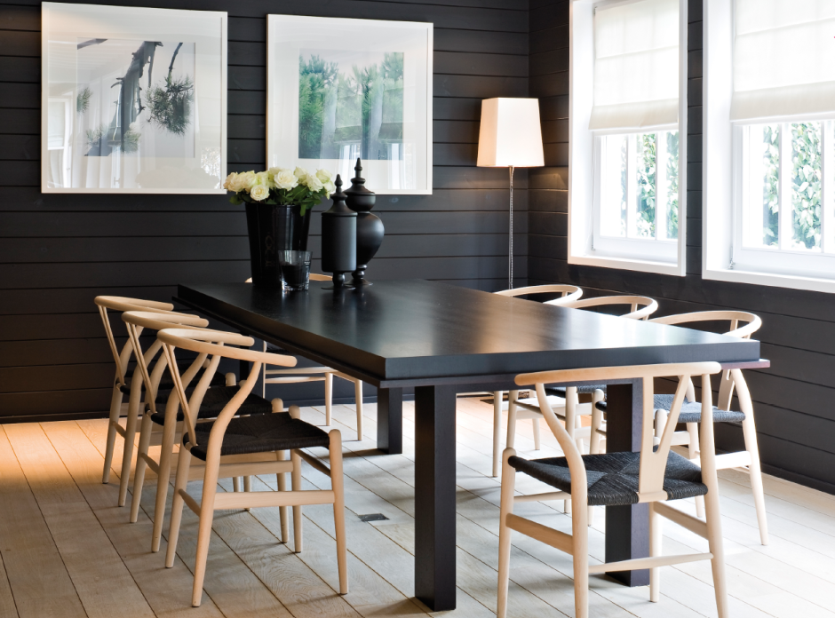 Черные стулья в интерьере