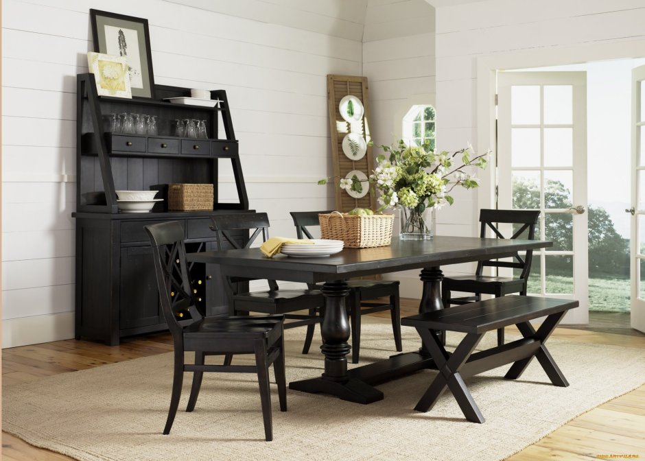 Стулья Eames в интерьере на кухне