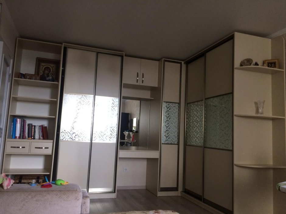 Шкаф в прихожую