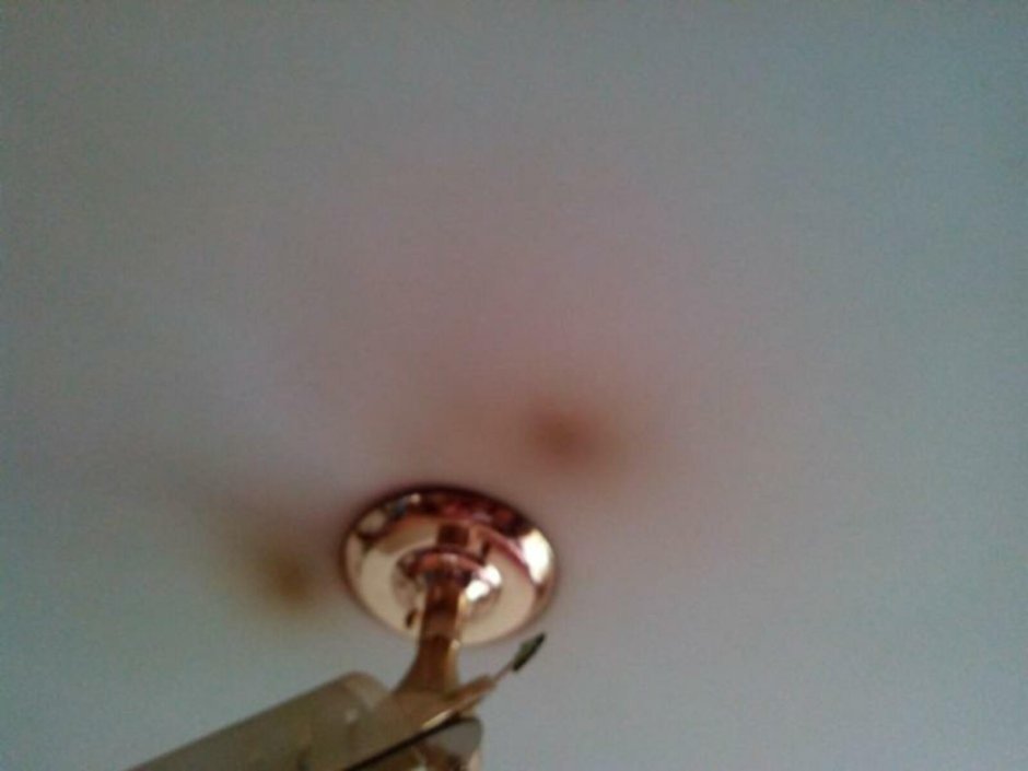 Желтые пятна на нчтчжном пооодк