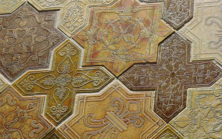 Древняя керамическая плитка