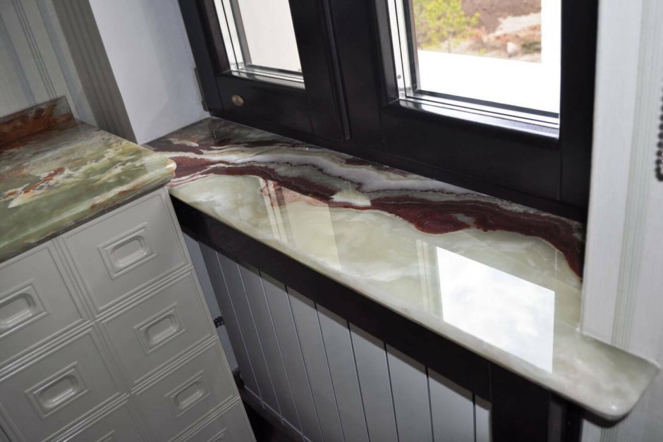 Подоконник из искусственного камня Оникс