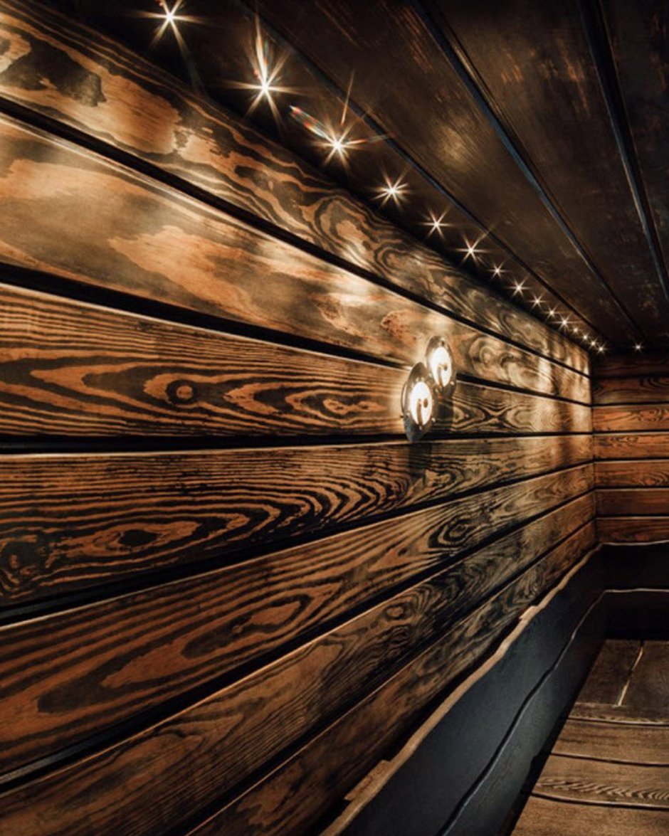 Темный потолок в бане