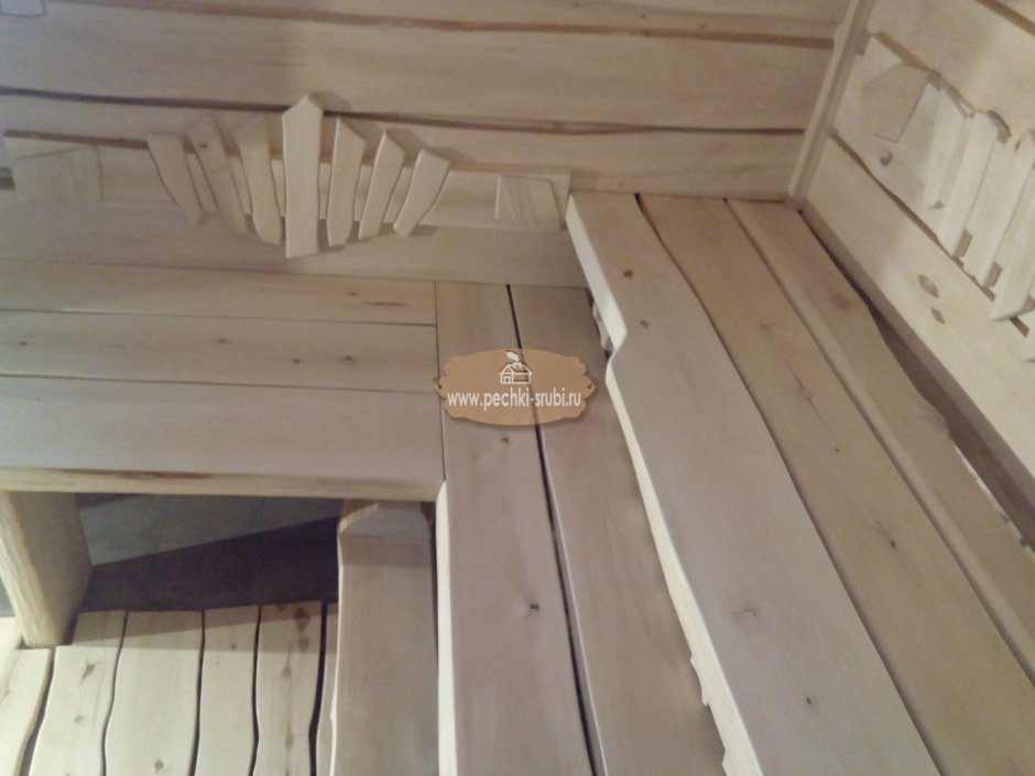 Полог в баню из необрезной доски