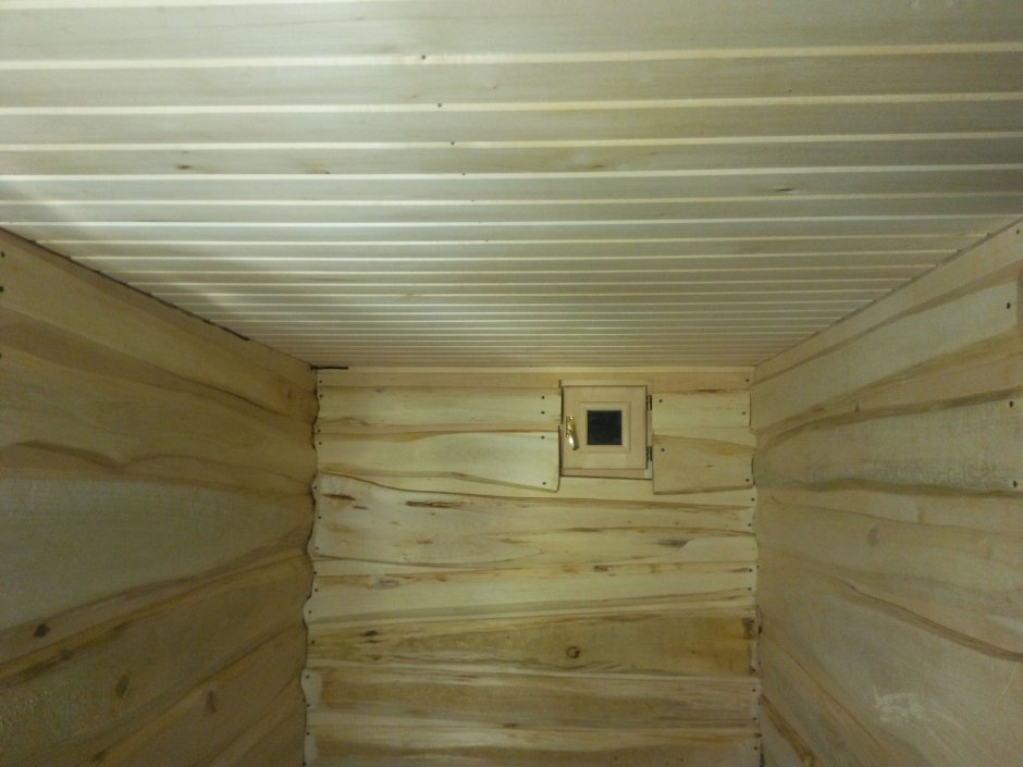 Необрезная липа в парилке