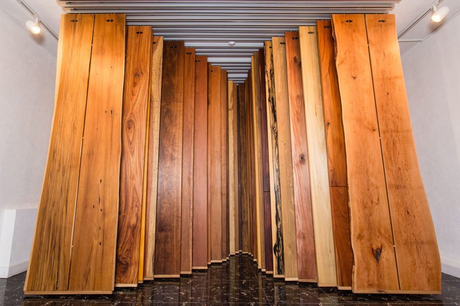 Необрезная доска в интерьере