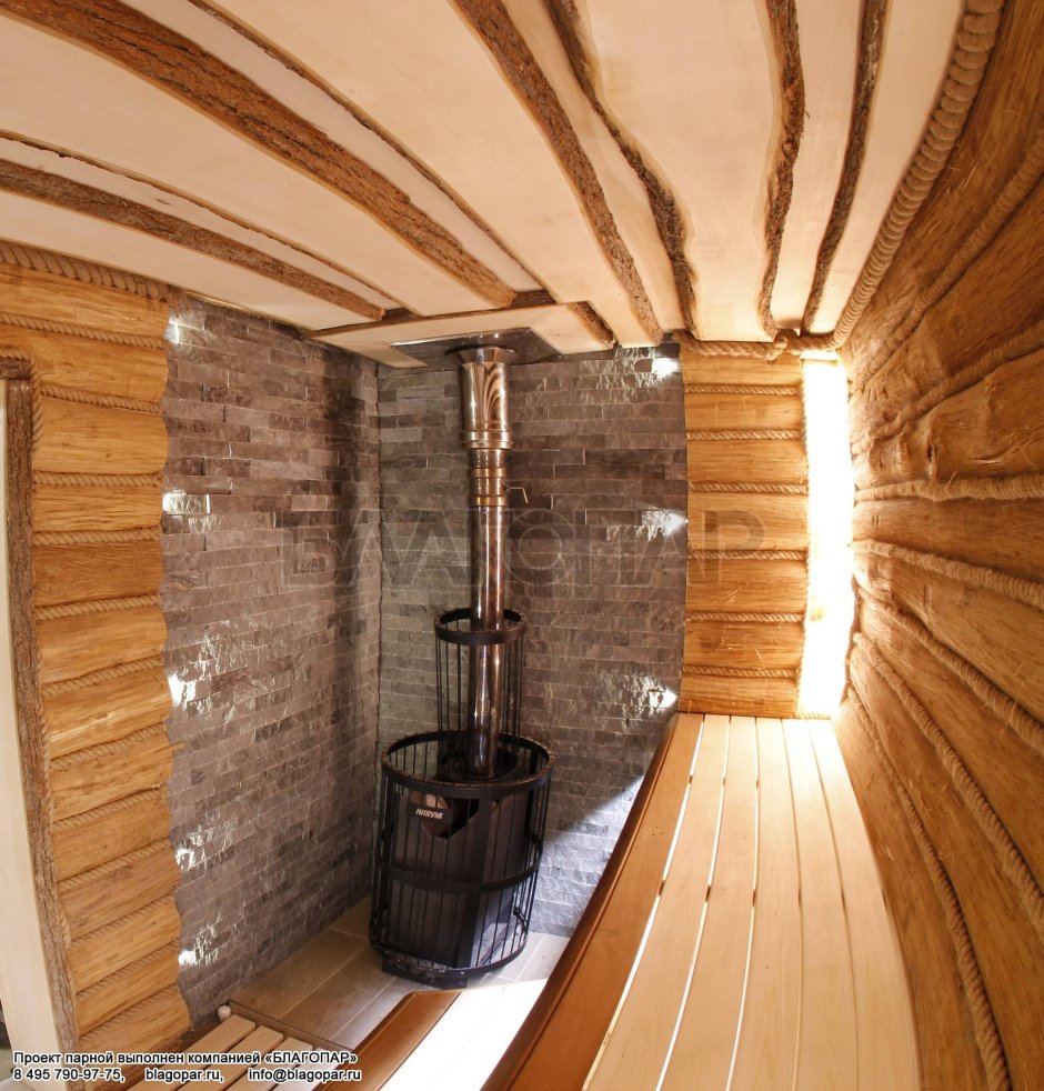 Баня из необрезной доски липы
