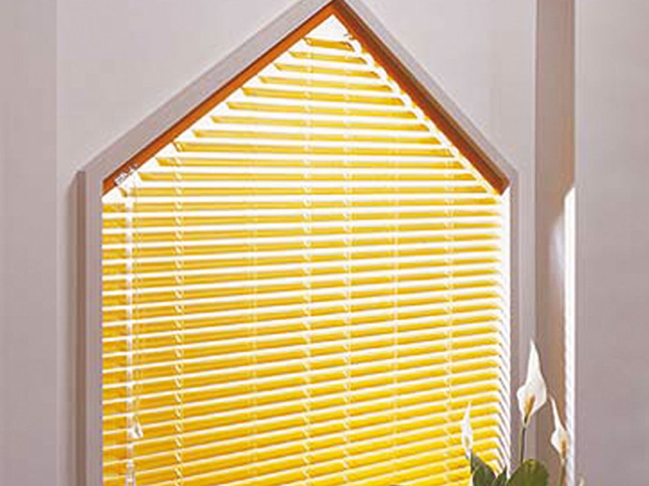 Жалюзи на треугольные окна
