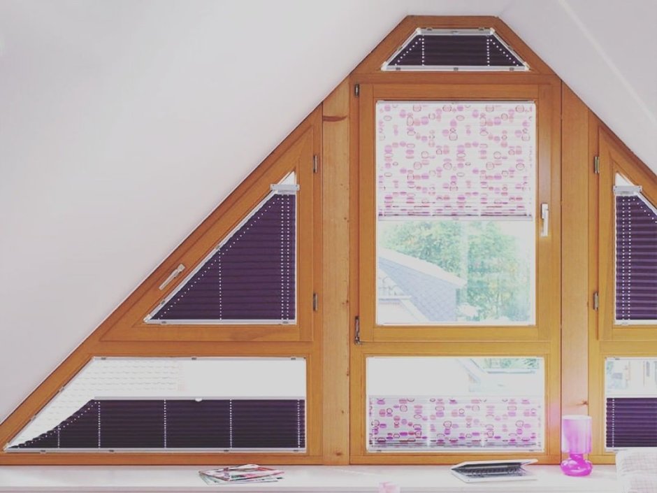 Рулонные шторы на треугольные окна