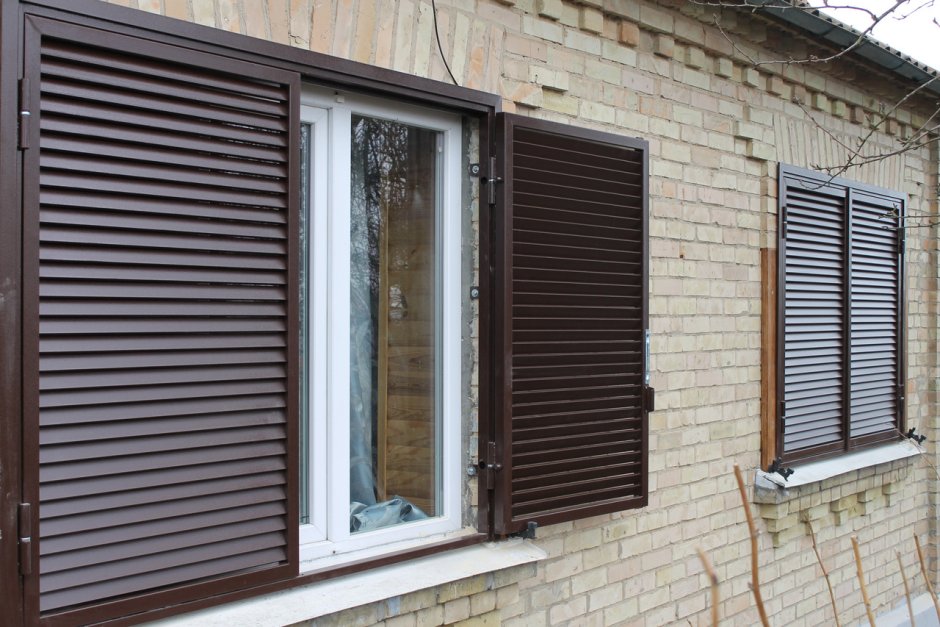 Узкие ставни на окна