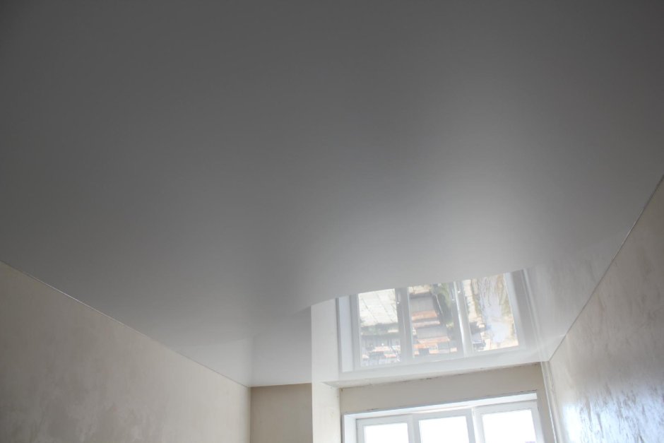 Глянцевый и сатиновый потолок