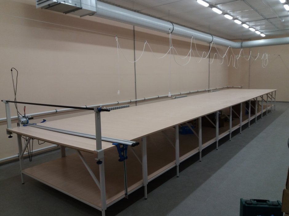 Настилочно-раскройный стол ТК -112