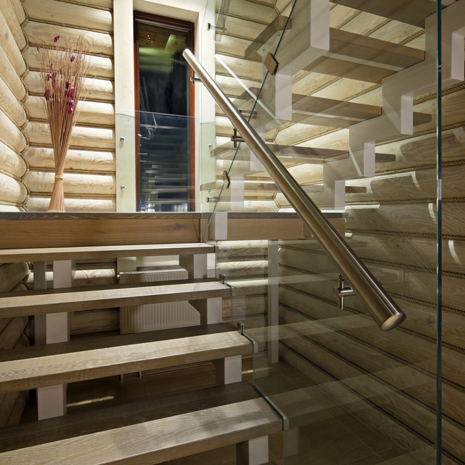 Винтовая лестница для дачи