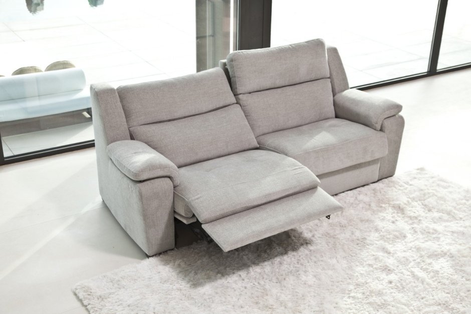 Удобный диван для просмотра телевизора