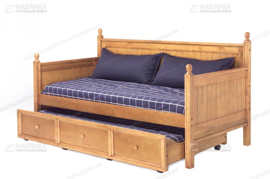 Диван кровать из массива дерева