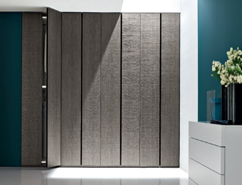 Фрезерованные ручки на фасадах шкафа