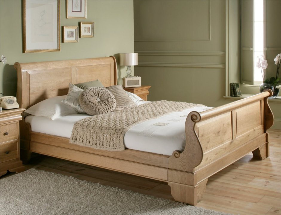 Деревянные кровати из массива дерева