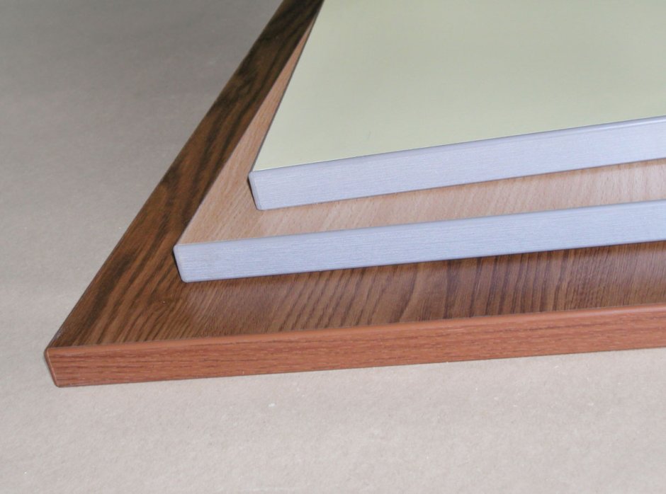 Фасад в алюминиевой рамке