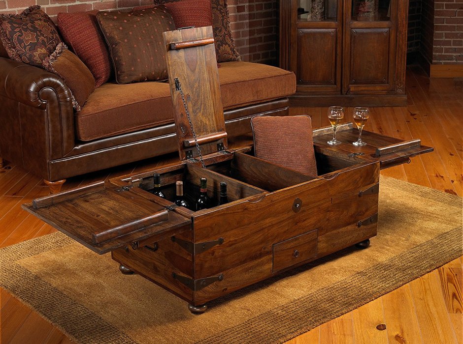 Кофейный столик из дерева