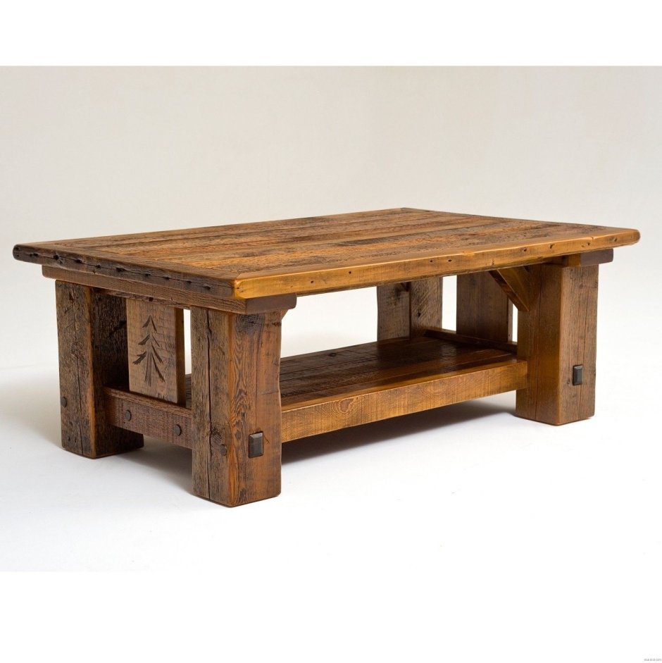 Журнальный столик из дерева