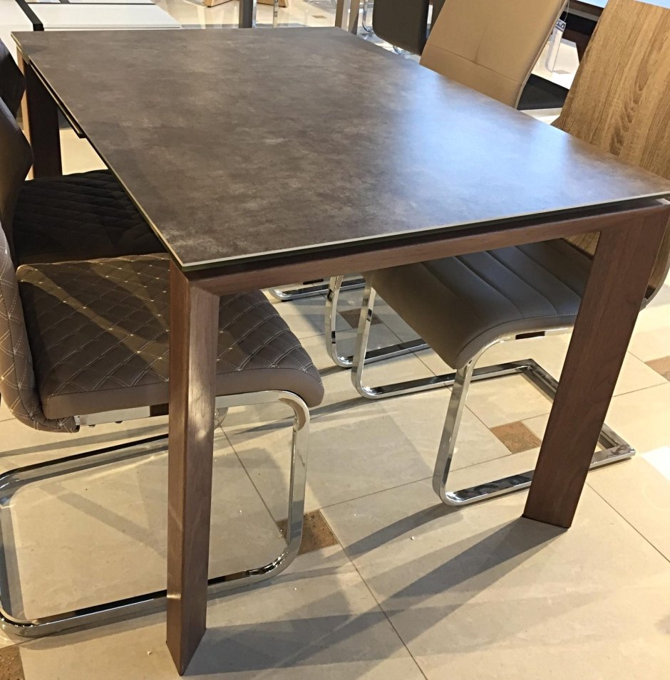 Стол Мерло тигр