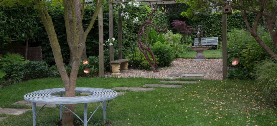 Стволы деревьев в ландшафтном дизайне