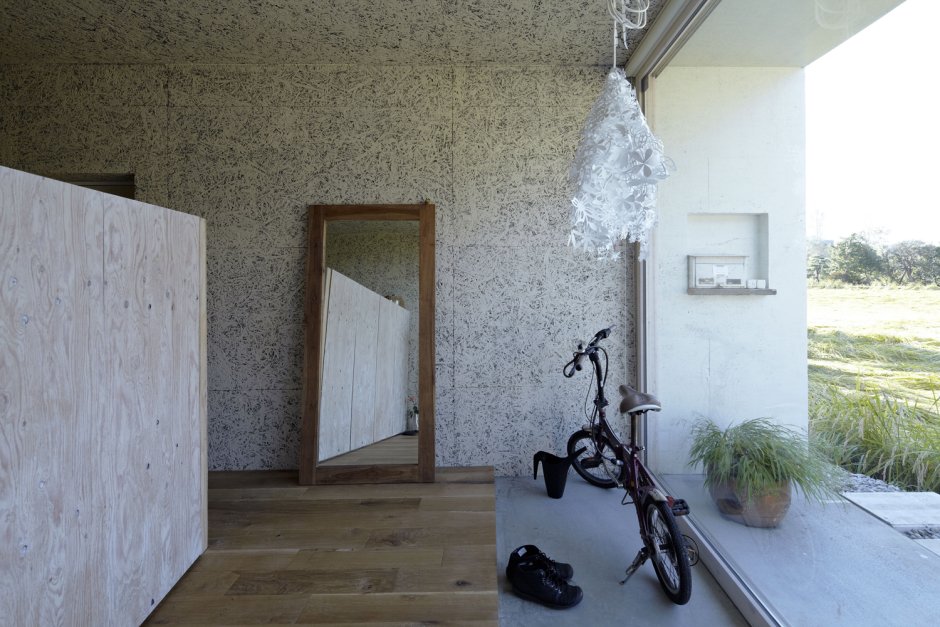 ОСБ крашенный в белый цвет