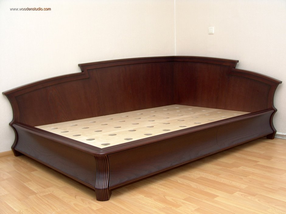 Дмитрий Довженко угловая кровать