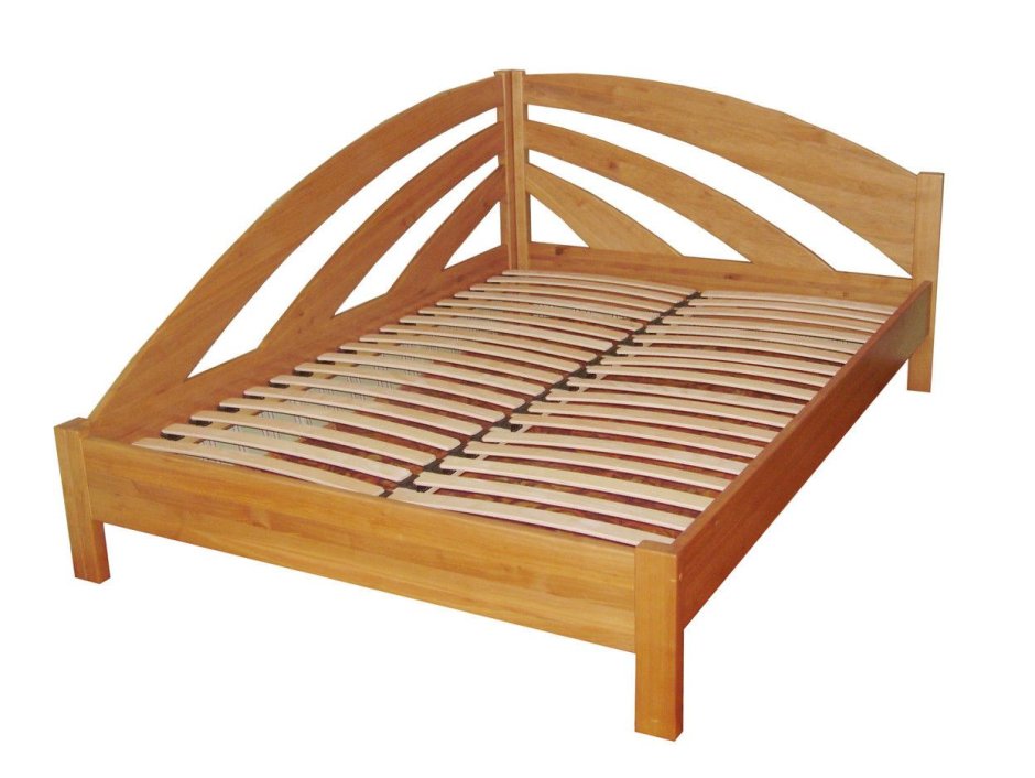 Угловая кровать из массива дерева